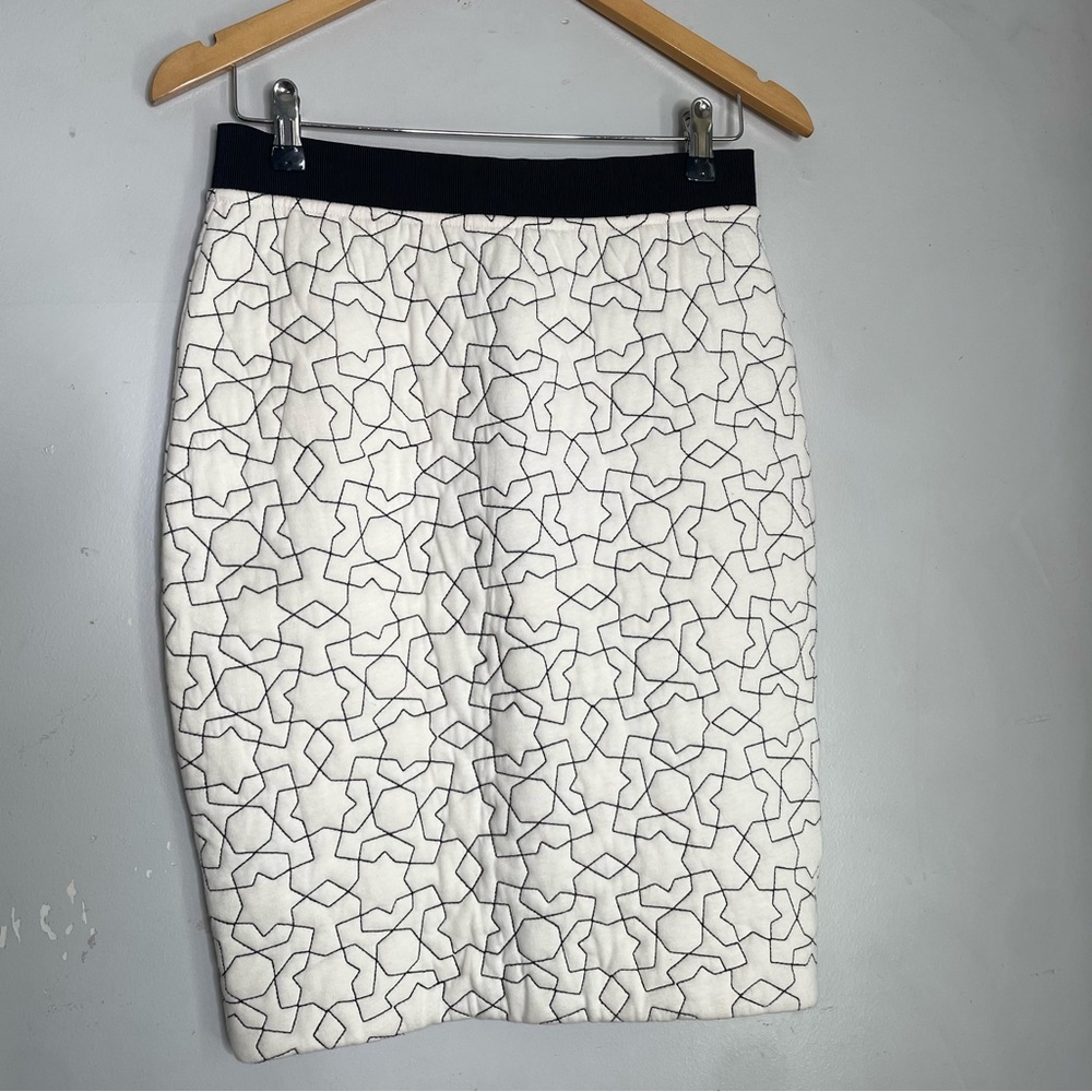 By MALENE BIRGER DYNIA Quilted White Back Skirt Size Medium